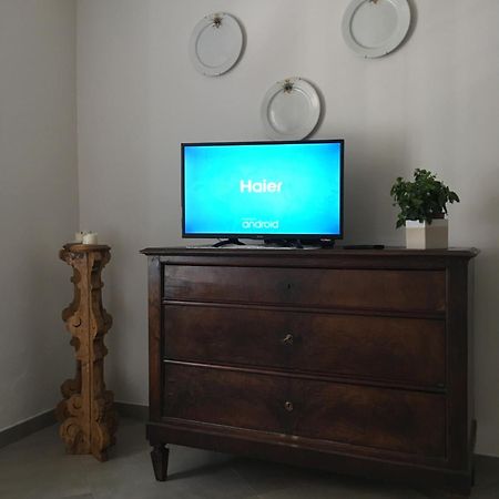 Il Tenore D'Oro Centralissimo Apartment Parma Bagian luar foto