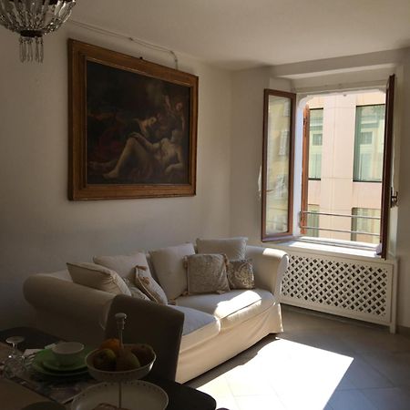 Il Tenore D'Oro Centralissimo Apartment Parma Bagian luar foto