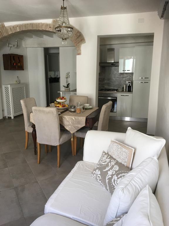 Il Tenore D'Oro Centralissimo Apartment Parma Bagian luar foto