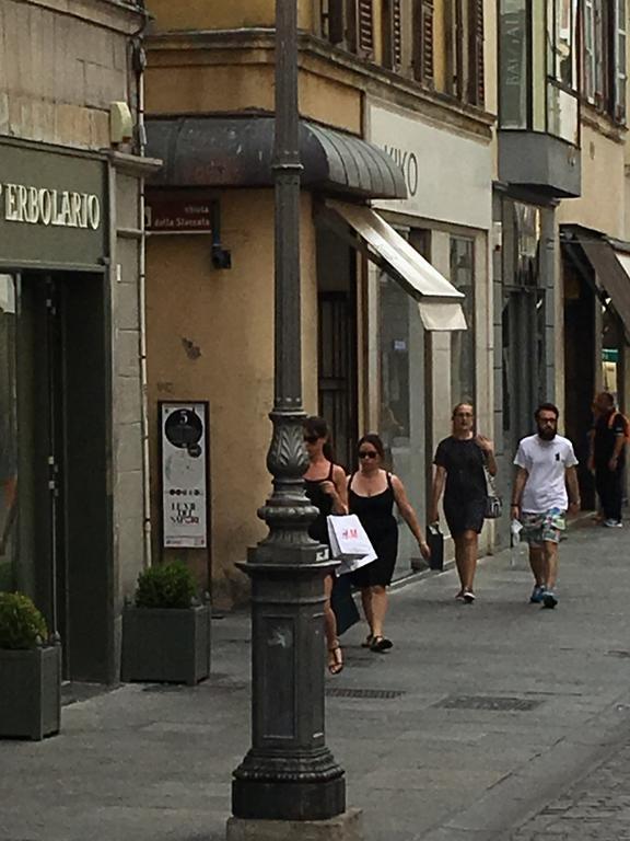 Il Tenore D'Oro Centralissimo Apartment Parma Bagian luar foto