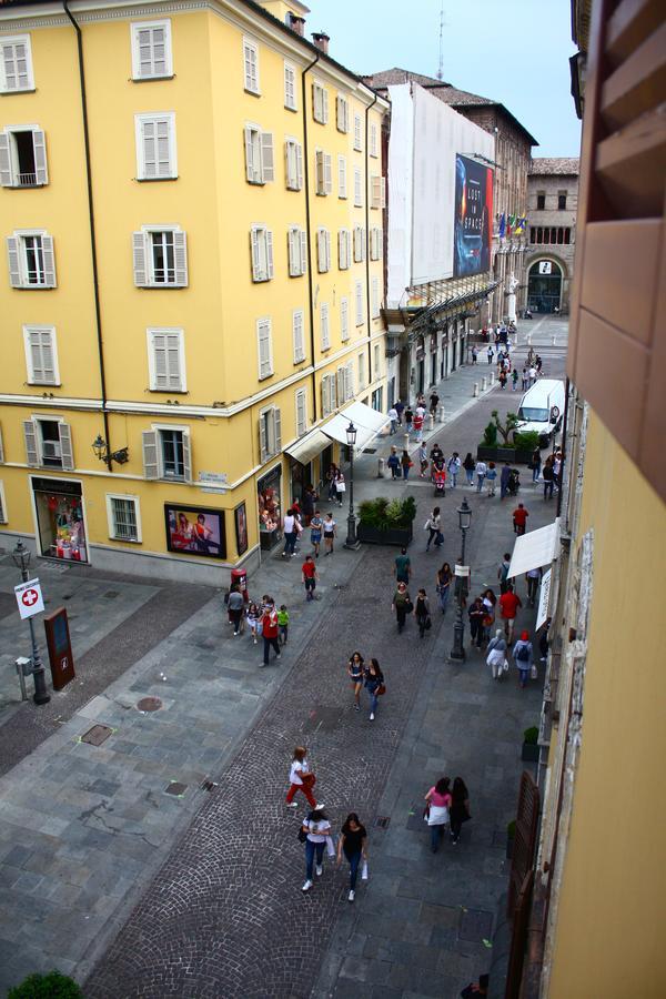 Il Tenore D'Oro Centralissimo Apartment Parma Bagian luar foto